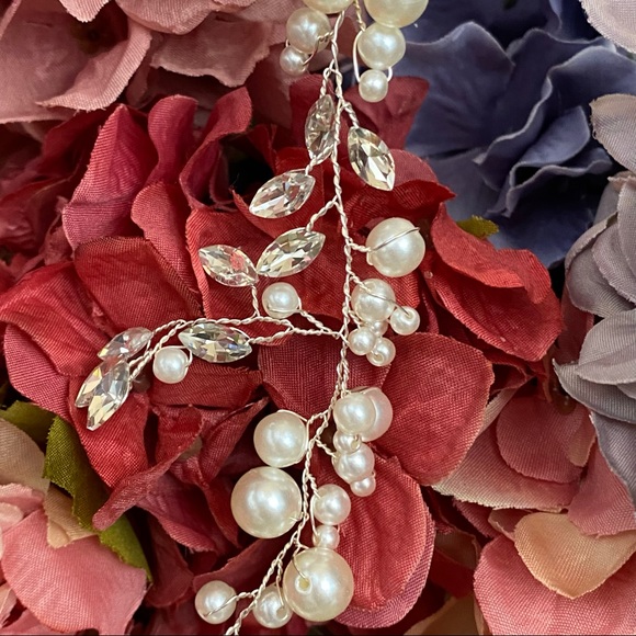 Romantic Crystal Pearl Tiara Headdress Head Chain - Picture 11 of 16